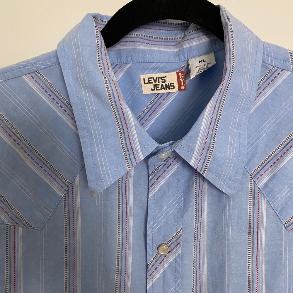 Men’s Levi’s Short Sleeve Shirt size XL